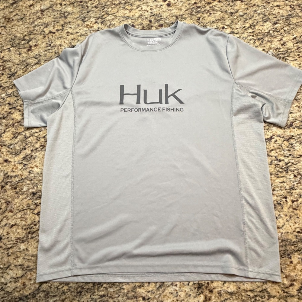 Huk Performance Fishing Shirt Mens XL Gray Short Sleeve Logo Graphic Tee v